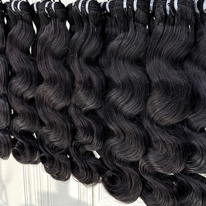 ผมแท้บราซิลแบบเวฟธรรมชาติ สีธรรมชาติ เนื้อนุ่มลื่น  แบบเย็บสองชั้น  ความหนาแน่นเต็มพิกัด - Product Image 1