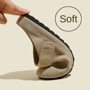 Cow-back Velvet <strong>Closed</strong> <strong>Toe</strong> Mary Jane Clogs With Strap Retro Ugly Chic <strong>Mules</strong> for Women Summer Outdoor Wear - Product Image 2