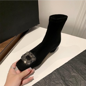 Botines de Tacón Grueso para Mujer, Elegantes y Modernos, de Piel Sintética, para Uso Diario, Botas Cortas para Exteriores - Product Image 3