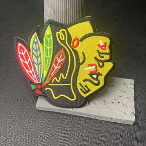 איכות גבוהה טלאי צ 'ניל מותאם אישית עם לוגו משלוח מהיר רקום הרגיש עיצוב משלך - Product Image 3