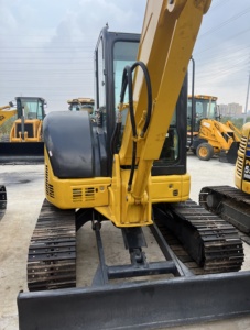 Mini-excavatrice Komatsu PC55MR d'occasion, d'origine japonaise, en excellent état, 305.5E KX155 PC50MR - Product Image 4