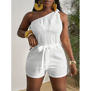 Mono blanco de un solo hombro con cintura con cordón, mono de verano para mujer, ropa informal de manga corta - Product Image 2