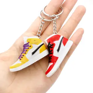 Chaveiro 3D em PVC para presente comemorativo de tênis de basquete modelo mini tênis esportivos de basquete