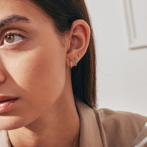 ต่างหูห่วงทรงสี่เหลี่ยมประดับพลอยอะความารีน ชุบทองคำแท้ 925 คุณภาพสูง ดีไซน์ทันสมัย ขายดี ปี 2025 ของขวัญสุดฮิต ได้รับการรับรอง - Product Image 2