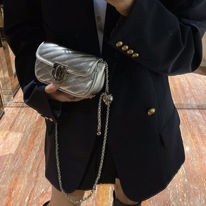 Nuevo Bolso Bandolera Pequeño Acolchado Plateado de Alta Gama, Fácil de Combinar, con Cierre de Cremallera, para Otoño - Product Image 4