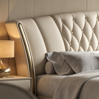 Lit King Size en Cuir Véritable de Luxe, Mobilier Moderne pour Chambre Parentale, Tête de Lit Capitonnée Crème, Lit Double pour Villa