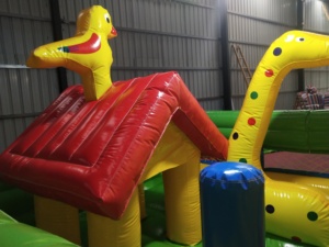 Castillo Inflable <span class=keywords><strong>de</strong></span> PVC Pequeño en Oferta, para Diversión Infantil al Aire Libre, con Diseño Divertido, Fácil <span class=keywords><strong>de</strong></span> Instalar, Capacidad para 12-15 Personas - Product Image 4