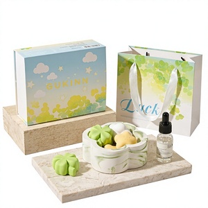 Set de Regalo de Aromaterapia Trébol de Cuatro Hojas, Lindo Kit de Fragancias Curativas con Aceite Esencial para Decoración del Hogar - Product Image 1