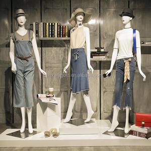 Vente de gros Mannequins assis Femme Blanc brillant Mannequin intégral en fibre de verre Femme Magasin pour vêtements - Product Image 4