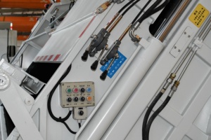 FOTON <strong>Compactor</strong> <strong>Garbage</strong> Truck Cummins Diesel Engine 4x2 Manual Pump for Urban Sanitation High-Volume Waste Collection - Product Image 3