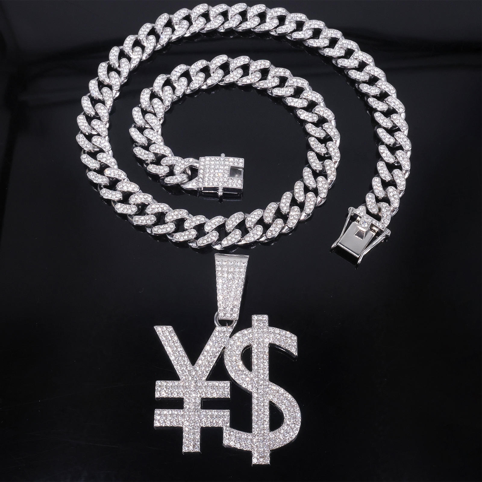 Pendant silver + round chain 50cm (full diamond clasp)