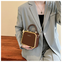 Sac à main seau en cuir PU pour femme, sacs à main de marque de créateur, sac bandoulière messager tendance pour femme, vente en gros