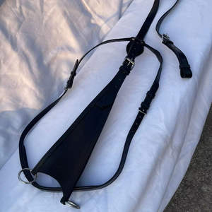 Pechera de Cuero Duradera para Caballo, Precio al por Mayor para Eventos Ecuestres de Carreras y Salto, Pechera Inglesa de Cuero para Caballo - Product Image 3