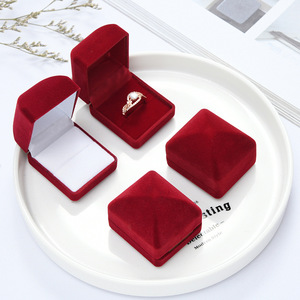 Wholesale High-end Spray Velvet <strong>Jewelry</strong> <strong>Box</strong> <strong>Flocking</strong> Flannel Ring Earrings <strong>Box</strong> <strong>Jewelry</strong> Packaging <strong>Box</strong>