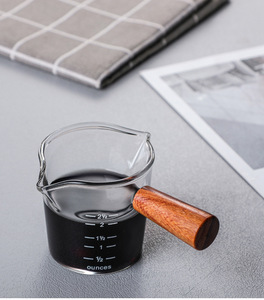 Verres à espresso en verre transparent avec poignée en bois, distributeur de lait à trois becs de mesure, 75 ml - Product Image 5
