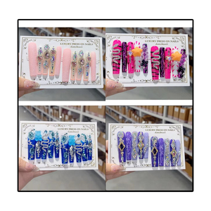 10 Piezas <span class=keywords><strong>de</strong></span> <span class=keywords><strong>Uñas</strong></span> Postizas OEM Personalizadas <span class=keywords><strong>de</strong></span> Diseñador Hechas a Mano <span class=keywords><strong>de</strong></span> Alta Calidad, Acrílicas Gruesas a Presión Pintadas a Mano para Aplicación en Dedos - Product Image 2