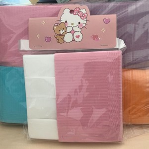 Tapis à ongles jetable avec lingettes dissolvantes pour vernis à ongles, ensemble 33x45cm rose et blanc, logo personnalisable pour les soins des ongles - Product Image 3