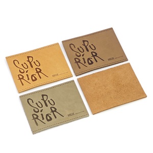 Étiquette en cuir véritable personnalisée, embossée, avec logo personnalisé, patch en cuir sur mesure pour jeans, sacs, vêtements. - Product Image 3