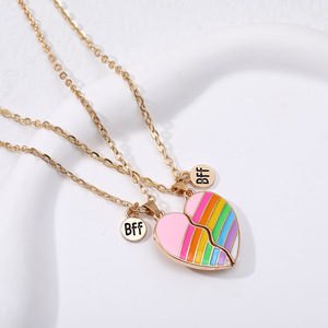 Set Regalo Collana con Ciondolo a Cuore Magnetico Trendy per Migliori Amiche, Placcato Oro con Gocce Colorate - Product Image 5