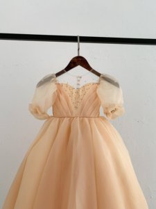 Vestido de niña de las flores de organza con cuentas y mangas cortas, vestido de princesa para fiesta de cumpleaños, vestido de gala para niña con cola - Product Image 4