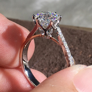 Anello Nuziale a Sei Punte con Zirconi a Forma di Fiocco di Neve, Fascia Intrecciata Semplice ed Elegante, Gioiello Impilabile per Matrimonio e Uso Quotidiano, Regalo - Product Image 2