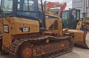 Bouteurs sur chenilles d'occasion de haute qualité pour excavatrices D5K, modèle 2016, poids opérationnel de 20 tonnes, excellent état, pour la construction - Product Image 4
