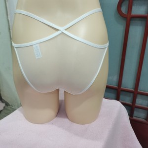 Culottes sexy européennes et américaines pour femmes, à fleurs, solubles dans l'eau, transparentes, lingerie séduisante. - Product Image 2