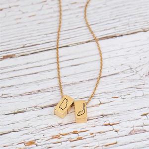 Vente en gros de bijoux en or 14 ct plaqué or rose à la mode chaîne collier personnalisé à pendentif <span class=keywords><strong>carte</strong></span> <span class=keywords><strong>du</strong></span> <span class=keywords><strong>monde</strong></span> gravé en barre 3D pour femmes - Product Image 2