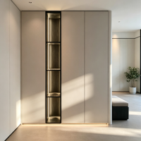 Meuble à chaussures artisanal haut de gamme avec tiroirs, meuble moderne sur mesure pour hall d'entrée résidentiel de luxe