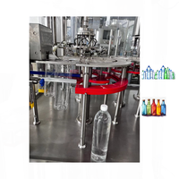 Ligne de production d'eau en bouteille équipement industriel liquide 2000bph eau 3 en 1 machines de remplissage automatiques