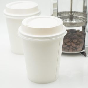 Vasos de Papel Desechables de Doble Pared con Relieve Ondulado de 8oz, 12oz y 16oz, Vasos de Papel Negros para Café Caliente con Tapa y Funda, con Logotipo Personalizado - Product Image 1