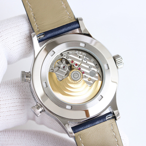 Le patron recommande la <span class=keywords><strong>montre</strong></span> automatique étanche pour <span class=keywords><strong>homme</strong></span> 5924 Platinum Pilot Timing Dual Time Zone, idéale pour les loisirs et les vacances - Product Image 5