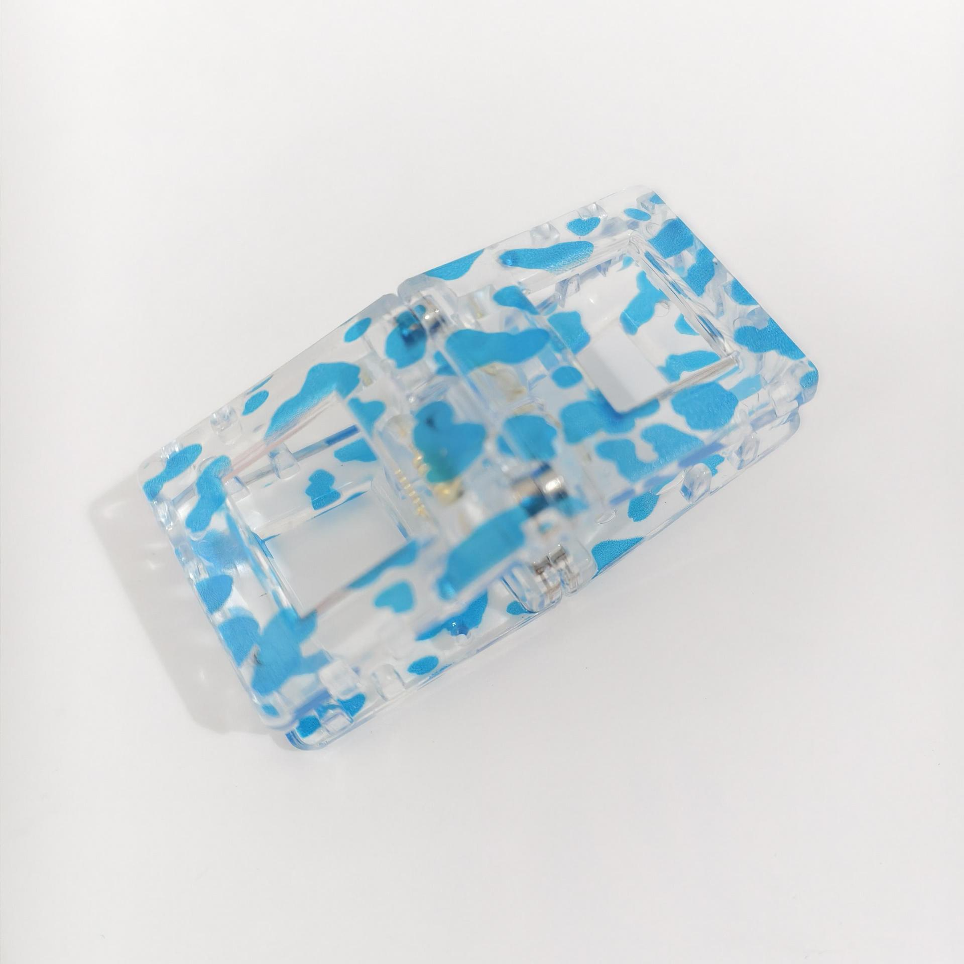 Blue leopard print (Square)