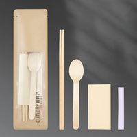 Ensemble de couverts jetables écologiques pour la restauration à emporter, comprenant baguettes, cure-dents, serviettes et cuillères, lot de quatre pièces