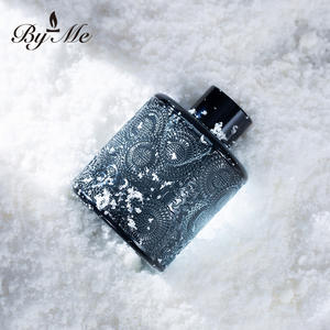 Difusor de Aroma de Lujo para Hotel de 200 ml, Set Premium con Aceite Esencial, Botella de Vidrio Grabado y Varillas de Ratán Natural - Product Image 3