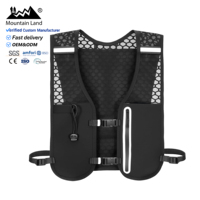 Gilet d'hydratation pour la course à pied avec sangles de poitrine réglables pour femmes et hommes, avec gourde souple de 500 ml