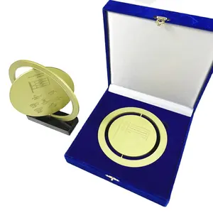Customized corporate anniversary award trophy Games medals football sports medals trophy