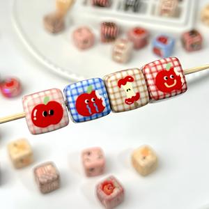 Cuentas acrílicas al por mayor 14mm dibujos animados lindo pintado a mano Apple acrílico cuentas para accesorios de joyería - Product Image 4