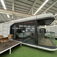 Capsule spatiale modulaire écologique de haute technologie, maison moderne pour l'hébergement touristique en plein air