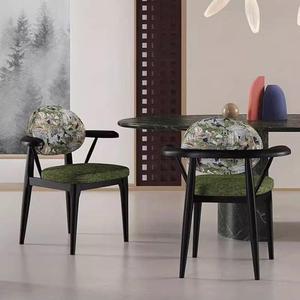 Chaise de salle à manger en bois massif, dossier design, style vintage Chandigarh français, rétro, pour restaurant - Product Image 2