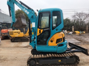 Motor, Bomba de Engranajes y Transmisión Multifuncional Azul, Modelo 2023, 90% Nuevo, Hecho en Japón, para Miniexcavadora de Orugas KX135 - Product Image 2