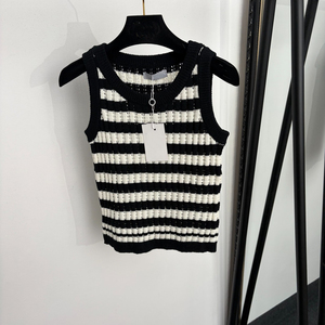 Chaleco de punto de lujo de alta calidad con rayas, aberturas y bordados, ropa de diseñador para mujer - Product Image 1