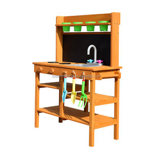Cuisine de jeu extérieure pour enfants avec tableau noir et étagère de rangement, style Montessori, espace de jeu pour enfants dans la cour et le jardin - Product Image 3