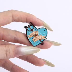 Broches en émail personnalisées sur le thème de l'animation de dessins animés et de la fantaisie, avec motifs de baguette de sorcière marine, coquillage et chant, badges de revers pour vêtements, bijoux amusants et cadeaux - Product Image 2