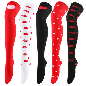 Vente en gros <span class=keywords><strong>de</strong></span> bas <span class=keywords><strong>de</strong></span> cuisse drôles à motif <span class=keywords><strong>de</strong></span> cœur pour femmes Costume <span class=keywords><strong>de</strong></span> Cosplay pour la Saint-Valentin Chaussettes hautes d'amour au genou - Product Image 1