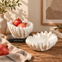 Collection de bols à fruits en céramique crème avec un design sculptural en forme de pétales, bols décoratifs pour la décoration moderne de la maison