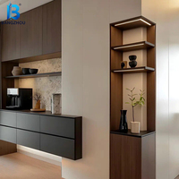 Maßgefertigtes Design Luxuriöser Moderner Wandmontierter Melamin-Weinschrank Wohnzimmer-Weinschrank Esszimmer-Beistellschrank mit Schubladen