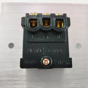 เต้ารับติดผนังอลูมิเนียมอัลลอยด์ 86 แบบ 10A 250V 3 ช่องเสียบ พร้อมสายดินมาตรฐาน สำหรับใช้ในที่อยู่อาศัย - Product Image 3