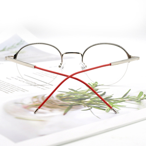 2025 Lunettes optiques transparentes rondes en métal pour femmes Cadre élégant Design <span class=keywords><strong>de</strong></span> lunettes - Product Image 3