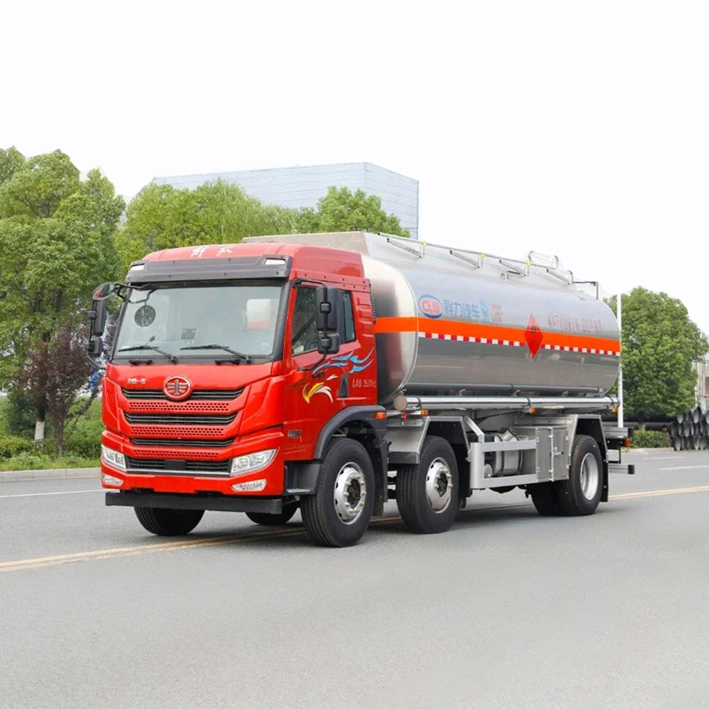 Изготовитель на заказ 6x2 6x4 небольшие автоцистерны 15CBM для транспортировки топлива воды растительного масла